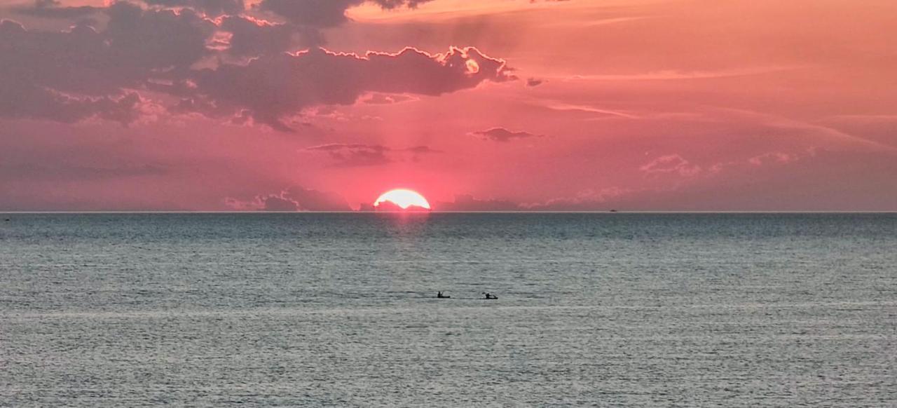 Bed and Breakfast Sunset Bay Торре-Суда Экстерьер фото